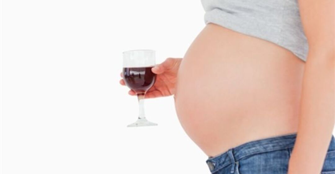 Можно ли пить вино при беременности?