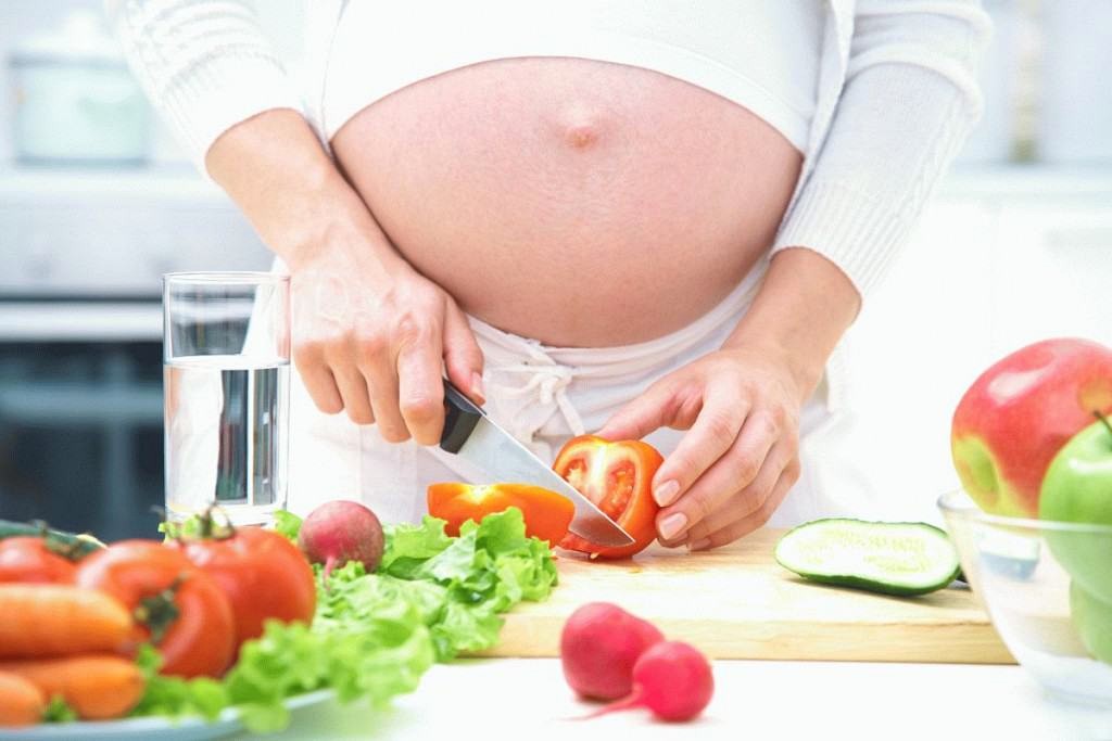 Какие можно есть фрукты беременным женщинам: польза и противопоказания