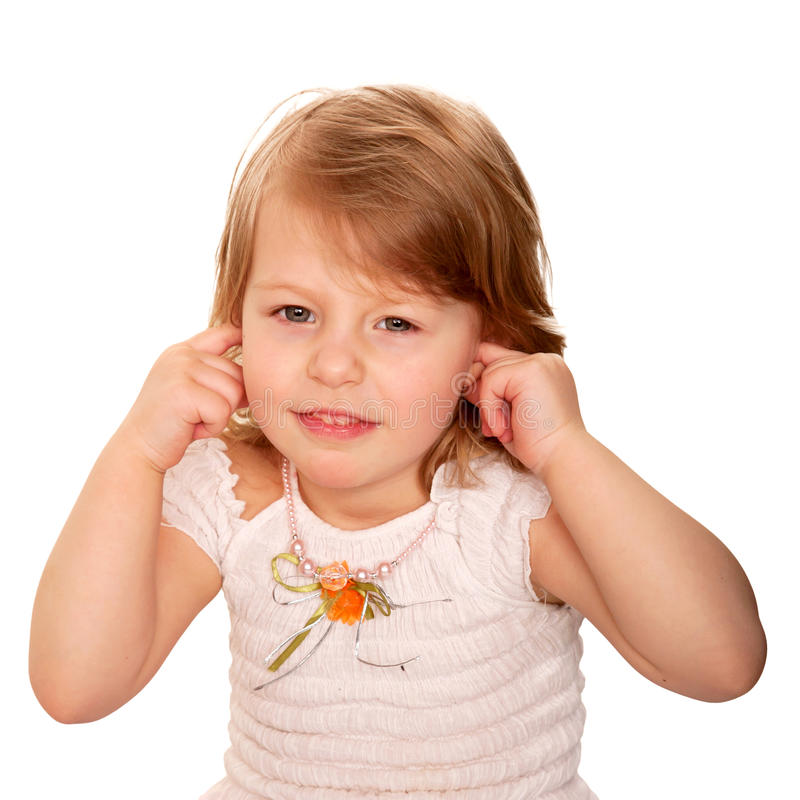 Ребёнок боится громких звуков: причины страха и действенные способы его преодолеть
