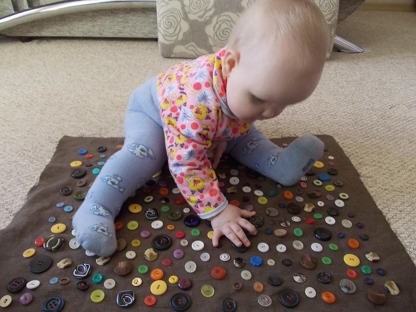 Игры с малышом: от рождения до 3 месяцев