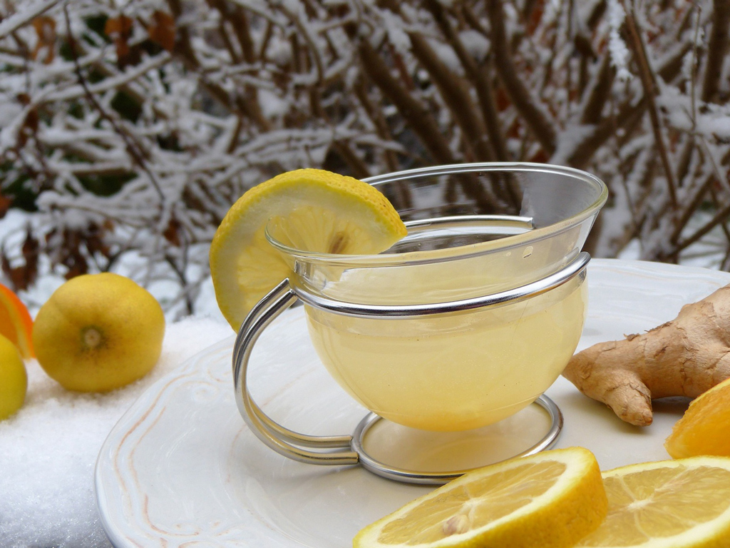 Имбирь при беременности: чай с лимоном и медом при простуде и тошноте - можно ли пить или нельзя, есть или нет корень на ранних сроках в 1, во время 2 и 3 триместра? русский фермер