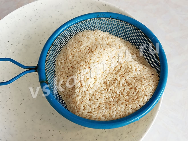 Кунжут при грудном вскармливании: можно ли женщине при гв этот продукт, как ввести в рацион малыша?