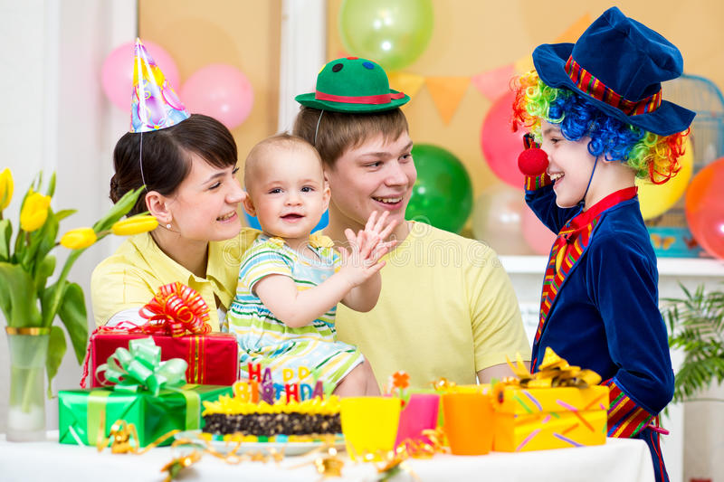 Как организовать день рождения ребенка 10 лет дома: пошаговая инструкция