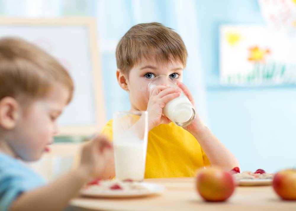 Можно ли растительное молоко детям? | педиатрия и неонатология