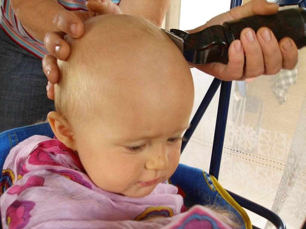 Можно ли брить ребенку голову бритвой