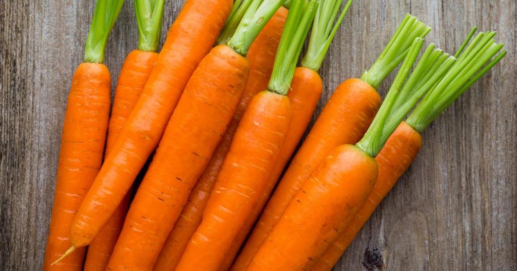 Морковный сок при беременности: польза и вред моркови