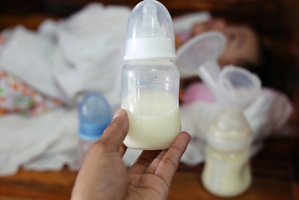 Как правильно перетянуть грудное молоко для предотвращения лактации