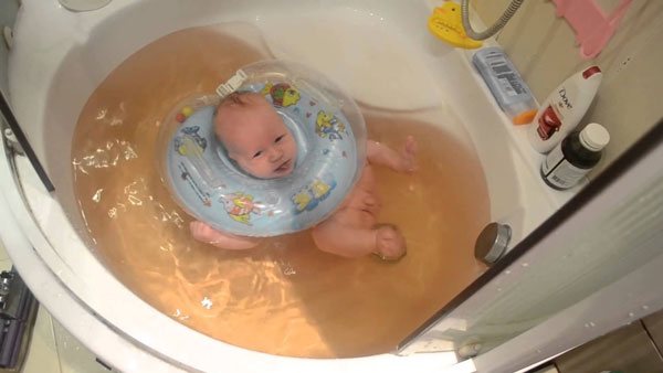 Средство для мытья ванны безопасное для ребенка
