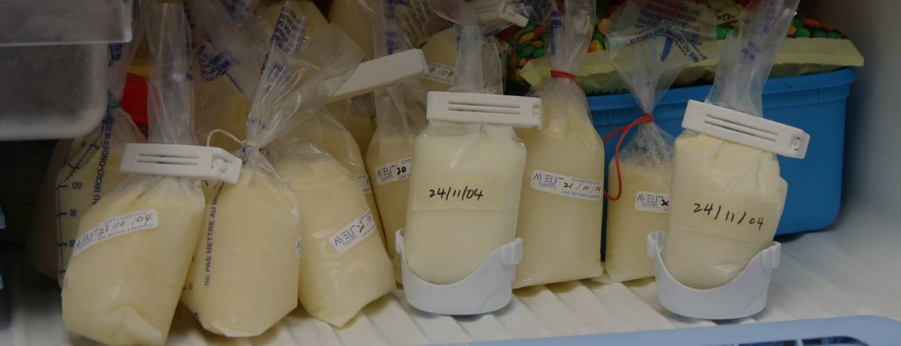Хранение грудного молока после сцеживания