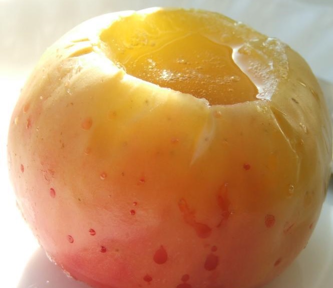 Печёные яблоки в микроволновке: 9 вкусных рецептов