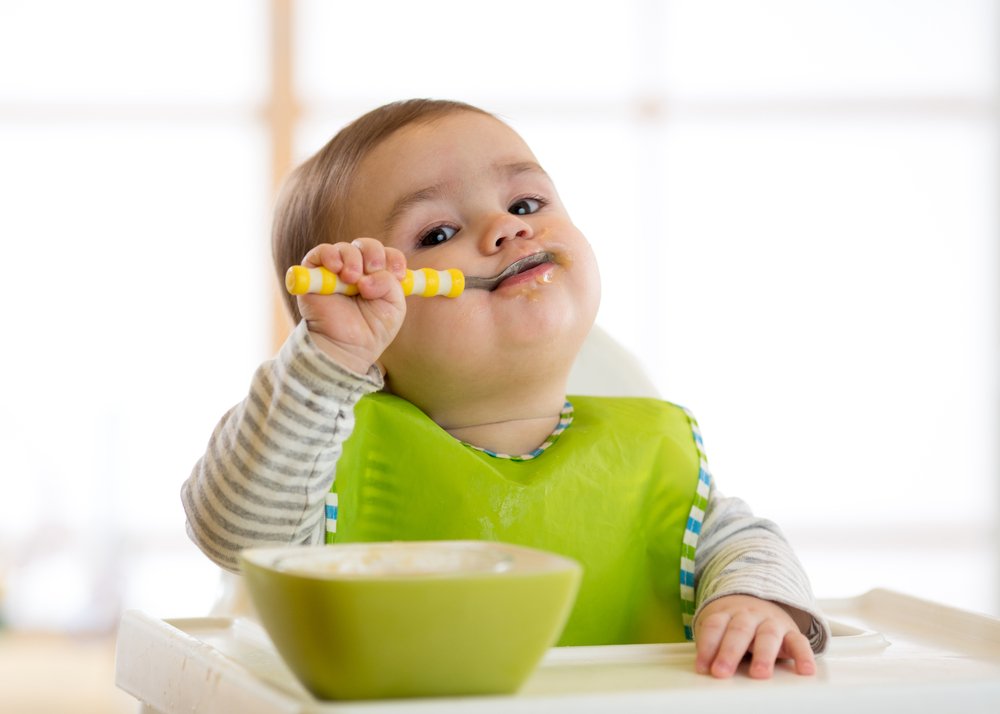 Прикорм ребенка безмолочной кашей в 6 месяцев: что делать если отказывается есть