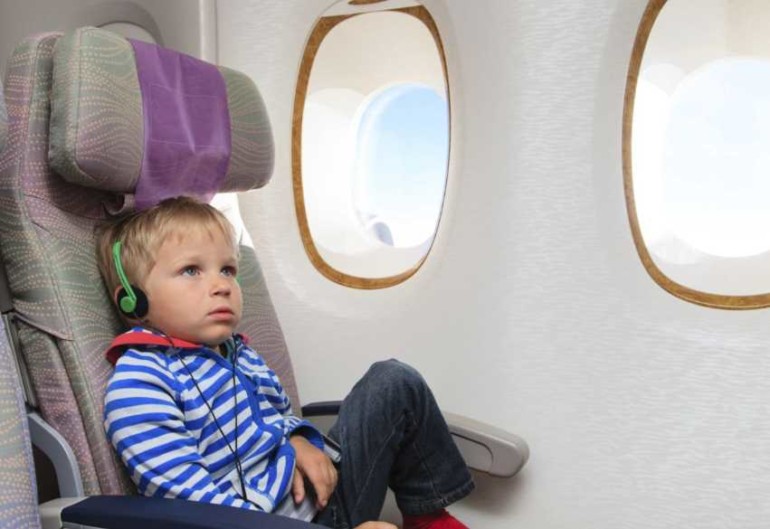 Как летать с ребенком в самолете: путешествуем вместе