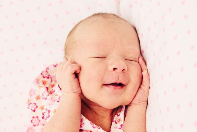 Когда новорожденный начинает слышать — проверка слуха