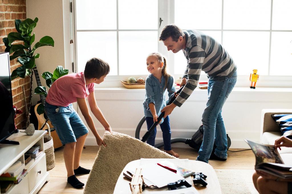 Помощь ребёнка по дому и обязанности детей в семье