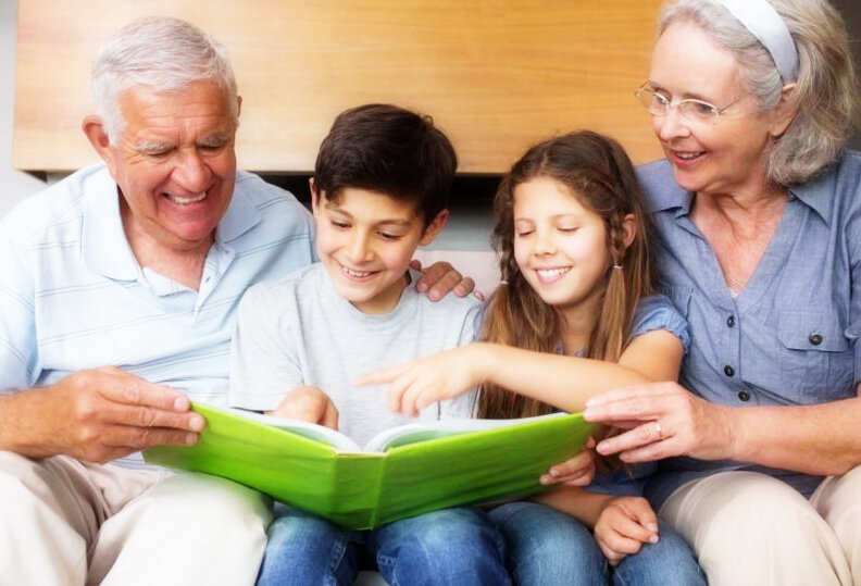 Отношения бабушек и внуков: советы психолога