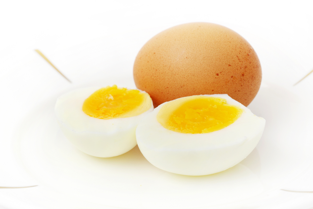 Прикорм: вводим яйцо в рацион ребенка