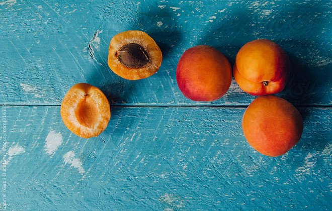 Можно ли абрикосы при грудном вскармливании — разберемся