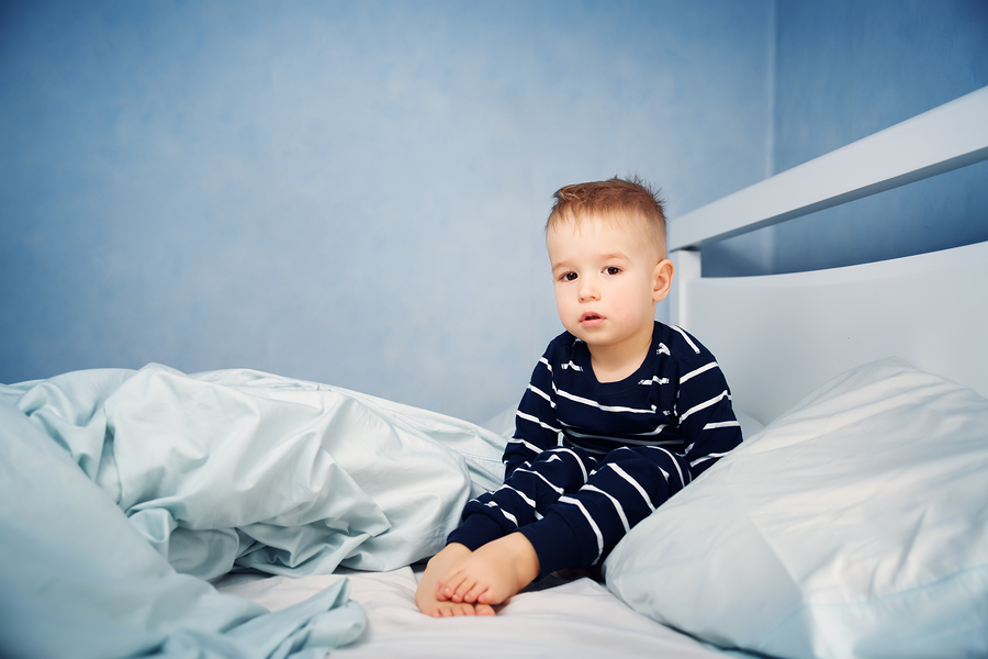 Ребенок не спит ночью и днем – как решить проблему
