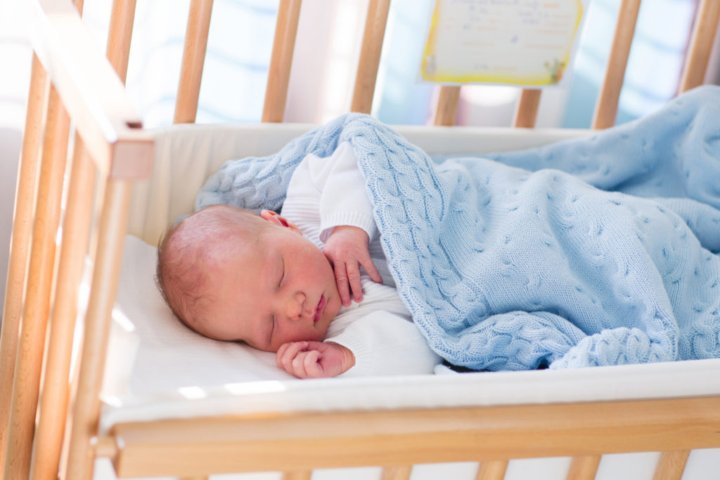 Ребенок до года плохо спит ночью — можно ли помочь?