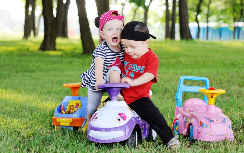 Как научить ребёнка делиться игрушками: рекомендации психолога