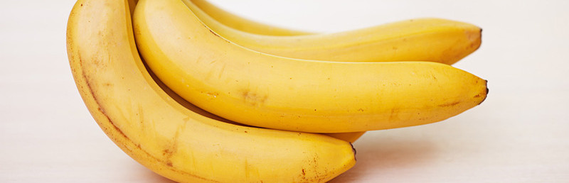 Можно ли при грудном вскармливании бананы: польза и вред