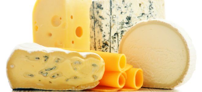 Сыр при грудном вскармливании: когда и какой можно есть?