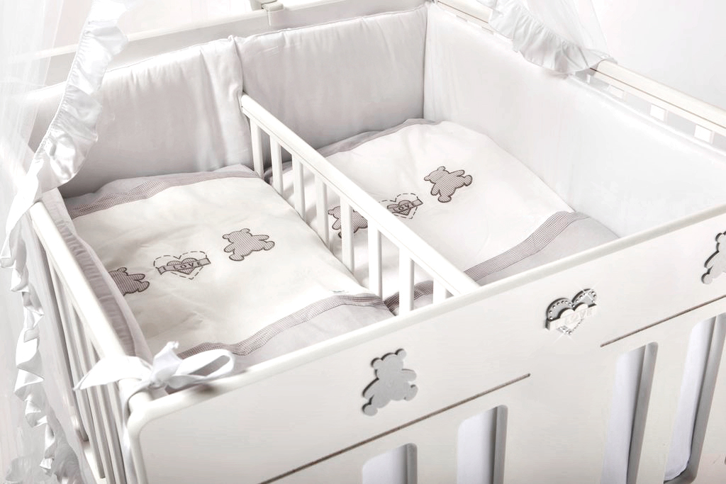 Приставная кроватка для новорожденных: как выбрать