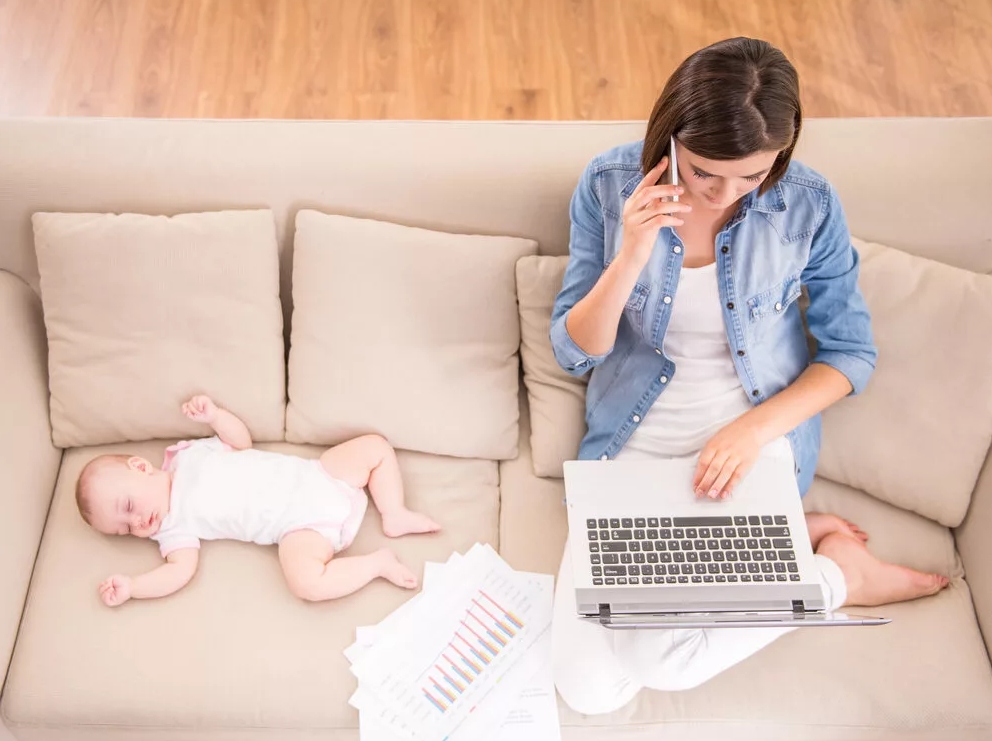 Заработок в интернете для мам в декрете: топ 10 способов