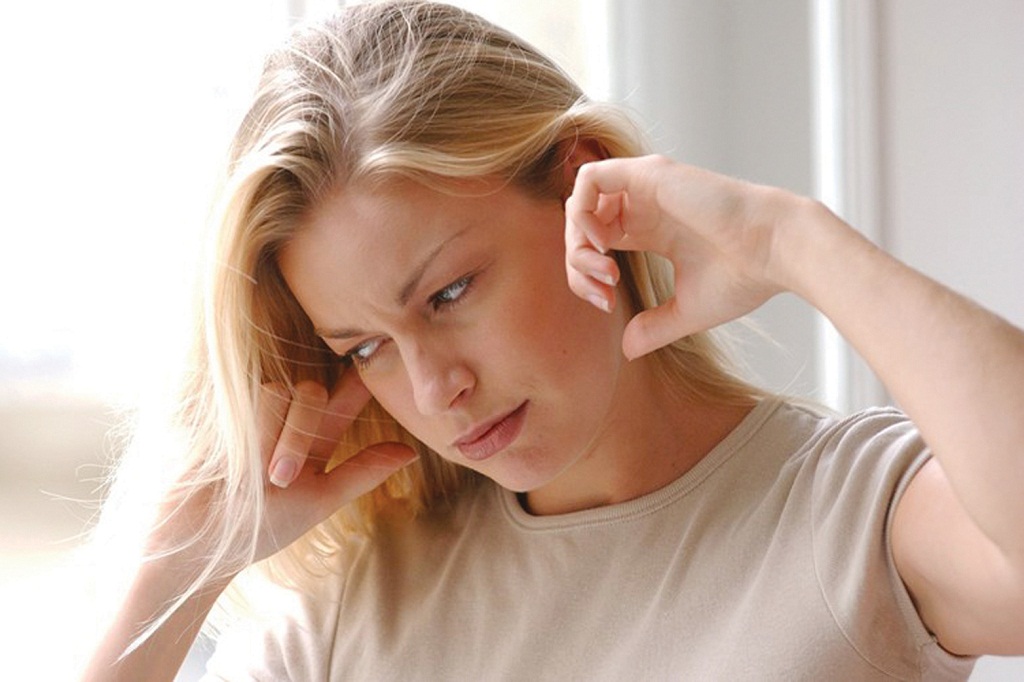 Боли в голове и закладывает уши: причины, диагностика и лечение | ким