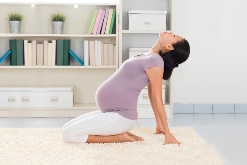 Йога в гамаках для беременных
