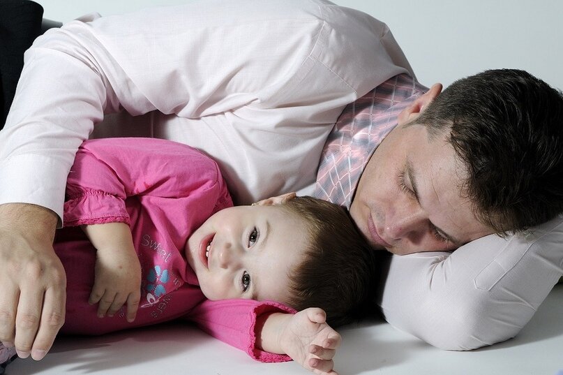 Как научить ребенка спать всю ночь, в кроватке, без укачивания